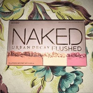 Naked Flushed Palette: Bronzer, Highlighter, Blush